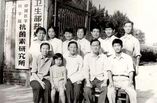 他是「中国疫苗之父」，救活亿万国人，却自杀离世