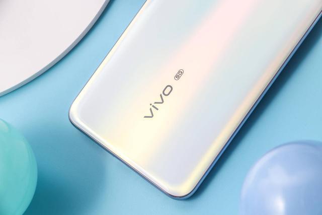 双喜临门！vivo S6携手vivo影音耳机开售，不一样的全新体验