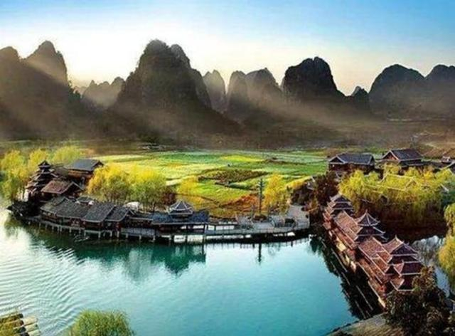 最让人“心累”的景区，不允许私家车进入，只能花钱乘坐景区专车