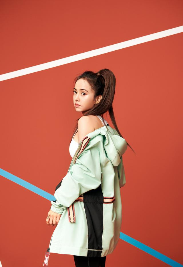 “亚洲舞娘”蔡依林亮相，一身运动装青春有活力，小蛮腰更是抢镜