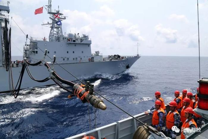 中国航母发展远洋作战能力，怎样的补给舰才能与之匹配？
