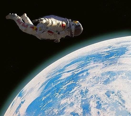 世界上第一位敢从3.9万米太空跳到地球的人，如今怎样了