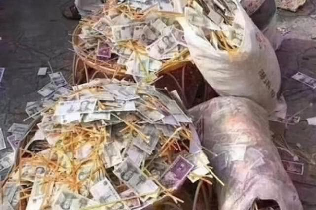 香火旺盛的寺庙：一年收入高达上千万，最终这些钱会到谁的口袋？