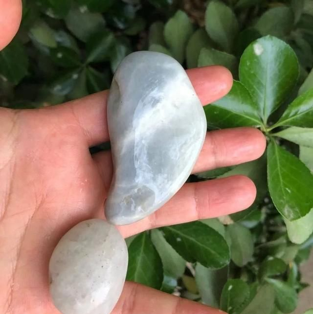 藏玉问答：卡瓦石是什么？卡瓦石有那么可怕吗？