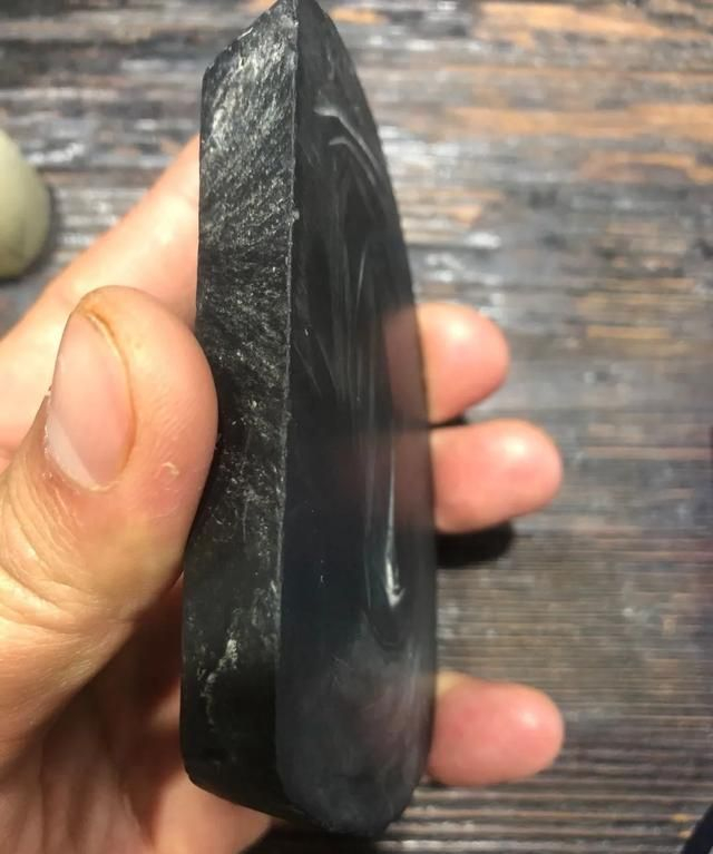 藏玉问答：卡瓦石是什么？卡瓦石有那么可怕吗？