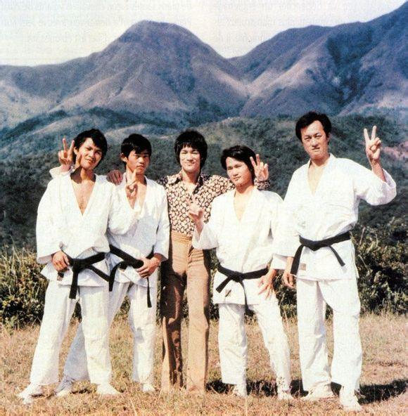 68岁“包租公”再演燕赤霞，身手敏捷气势十足，曾替李小龙翻跟头