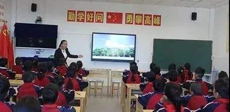 感动！小学生开学后未按时报到，老师焦急深山寻找