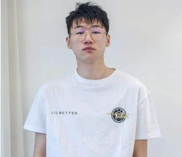 Pdd The Rapper PDD被腾讯评为最具影响力主播,然而主播并不是他唯一身份