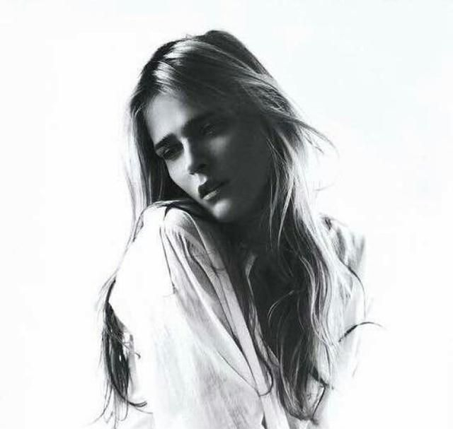 维密天神本神卡门凯丝独特长相圈粉无数