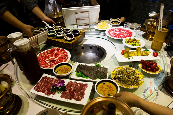 一个动作带动涮肉行业争相模仿，这家店5年立盘不掉的秘密