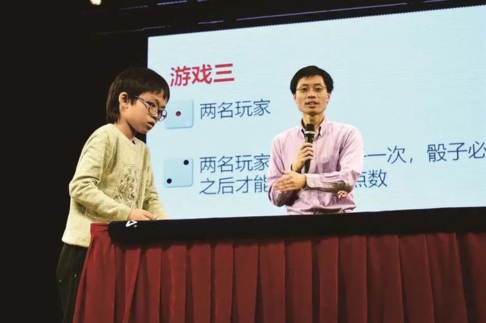 无偿开发防新冠App，这个有爱又有才的华人数学家究竟何方神圣？