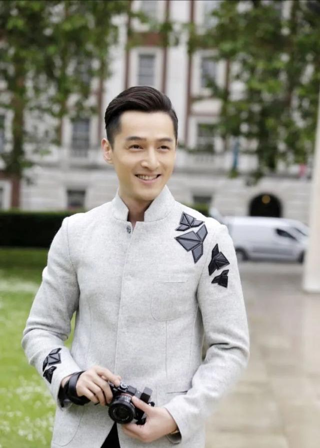 胡歌助理张冕:为救胡歌当场身亡,胡歌为报恩以她的名义捐献学校|张冕|胡歌|车祸