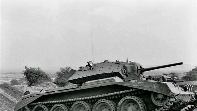 线膛设计精度高、射程远，为何二战后的主战坦克却纷纷改回滑膛