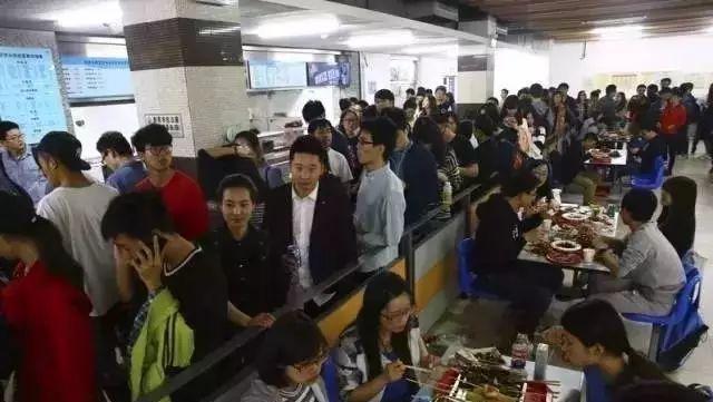 让上海高校告诉你什么叫“深夜食堂”！没有深夜的大学不算完整