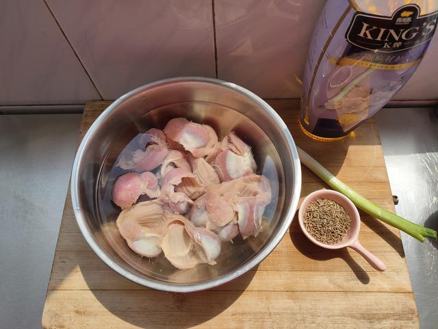 蚝油孜然鸡胗的家常做法，8分钟就出锅，又嫩又脆