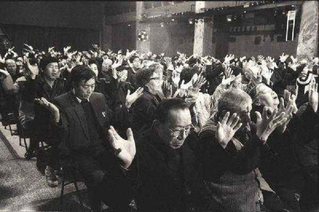 奇人张宝胜：他是“气功大师”还是“忽悠大师”？还曾影响全国|四川日报|尴尬|王林|越剧|人间蒸发_新浪新闻