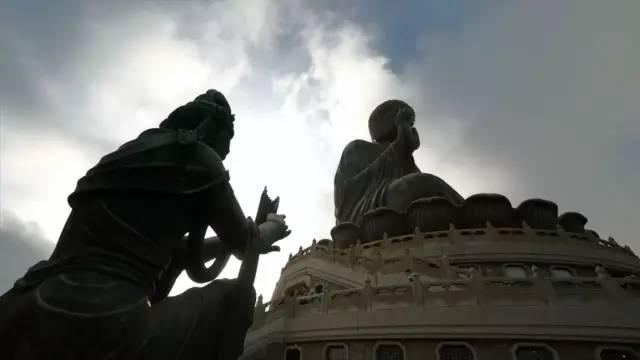 美国油管大神来到中国，拍了第一条大陆城市的旅拍，简直太惊艳了