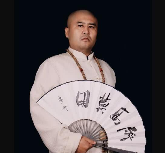 太极雷雷表示,这个人比马保国还能吹,在别的群不敢说话,唯独在大佬