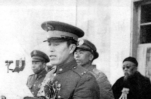 郑洞国突围时，60军军长曾泽生和平起义，此人晚年的结局如何？