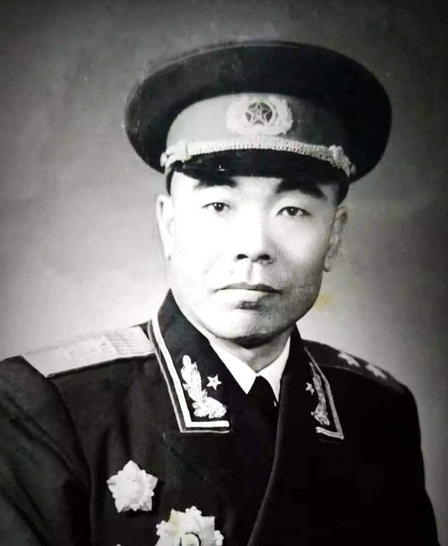 郑洞国突围时，60军军长曾泽生和平起义，此人晚年的结局如何？