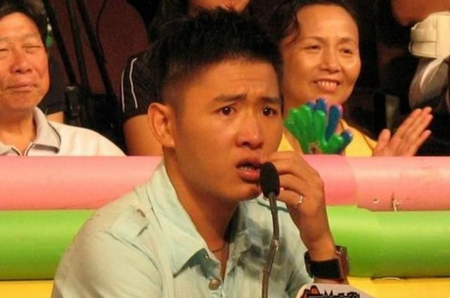 前湖南台主持彭宇现状罕曝光！41岁单身显落寞？胖到脖子看不见