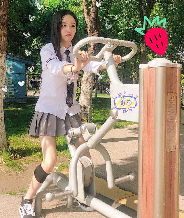 舞蹈女神成唠嗑主播惠子ssica直播疑变味