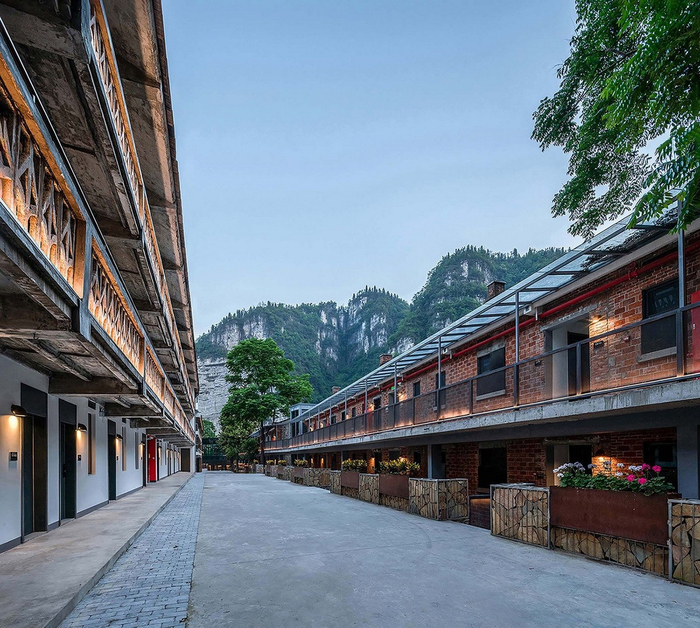 809兵工厂遗址改造-酒店部分 / 三文建筑