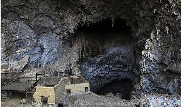 云南“天下第一奇村”，全村住在同一山洞，足足延续两百年