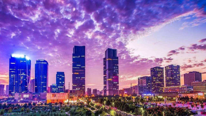 中国中部地区重要的中心城市和综合交通枢纽——郑州_新浪新闻