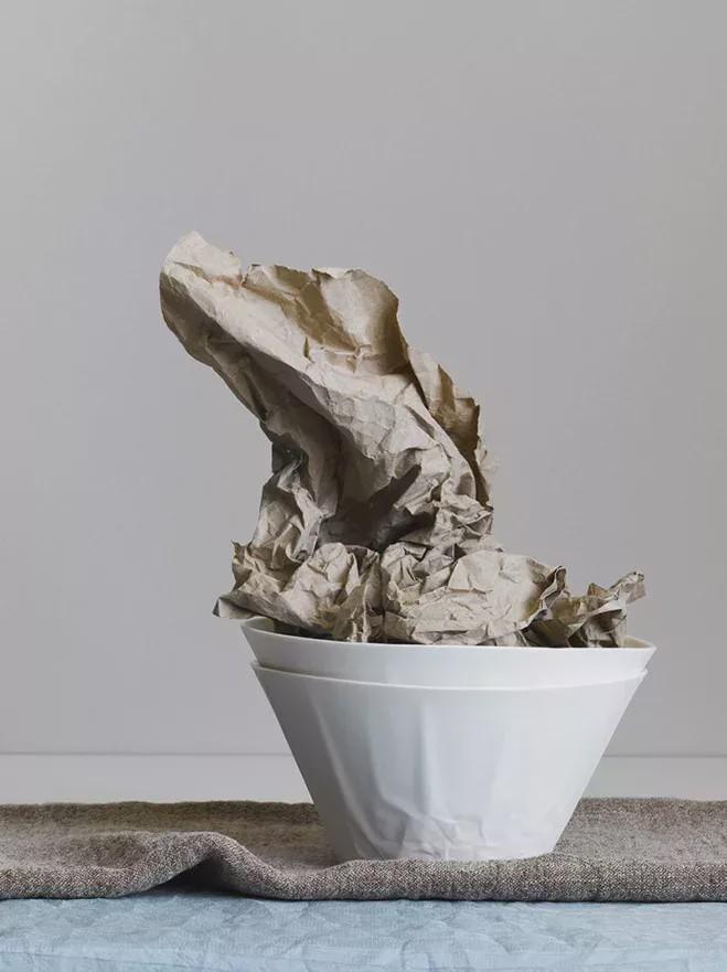 器物：以“纸”为主题的陶瓷餐具