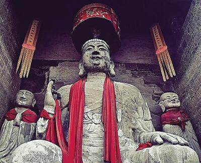 重庆600余岁大佛寺石刻启动修缮 明年6月完工