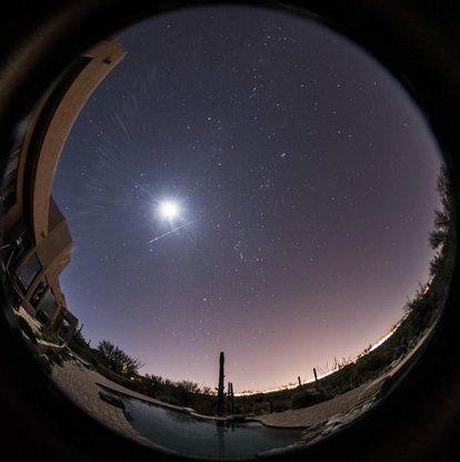 火球飞掠日本东京，半空传出爆炸声，专家称或是牧夫座流星雨所为