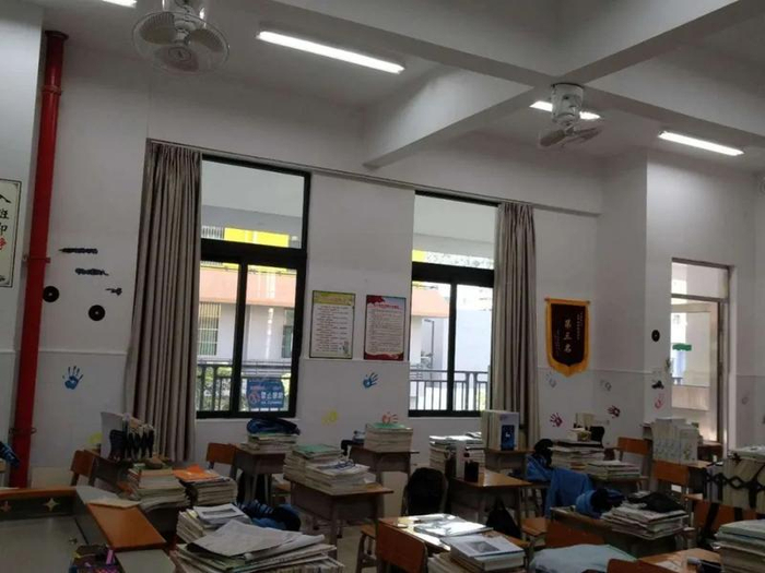 惠阳区第五中学及附属小学开展“最美教室”“最美宿舍”评选活动