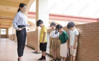 初中生放学最后一个离开教室,大多是这4种学生,老师:很真实