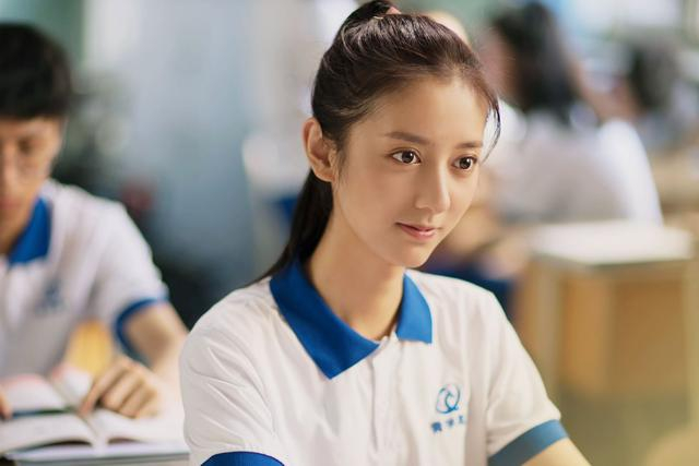 初恋女神陈姝君拍了拍你:《一根木头》林洛嫣上线了!