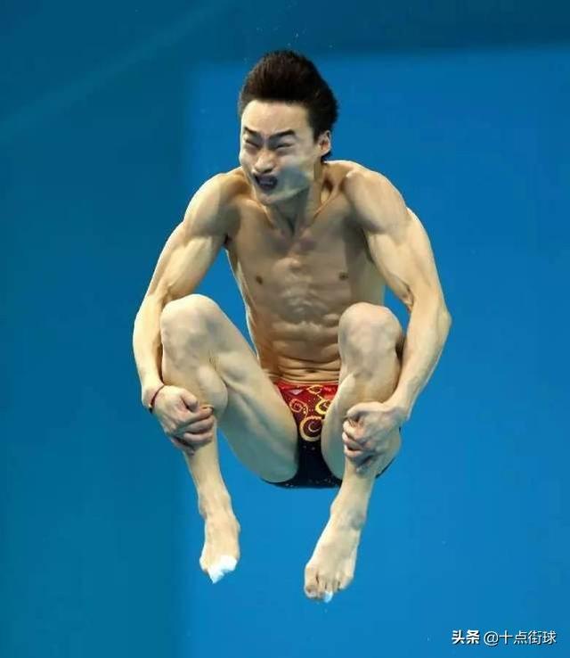 为什么官方要求男子跳水运动员只能穿三角裤，而不能选择四角裤？