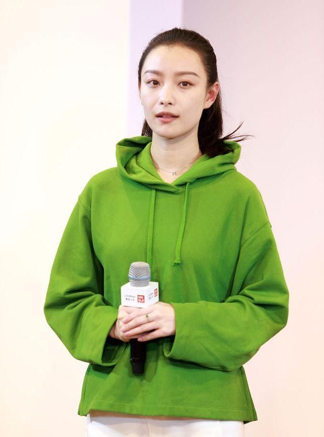 倪妮才是高级美,紫色蛋糕裙大秀"奶白肌"