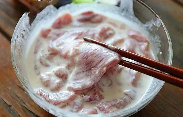 连餐馆都分不清的上浆和挂糊，一张大表给你讲得明明白白|原料|肉类|勾芡