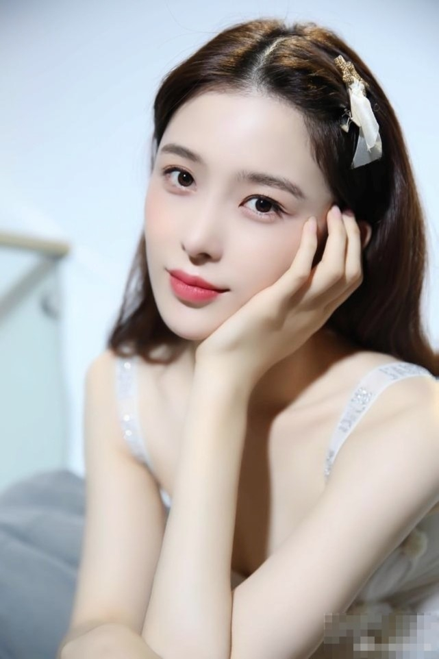 《琉璃》之中的天下第一美女,一出场就惊艳大家,果然名不虚传