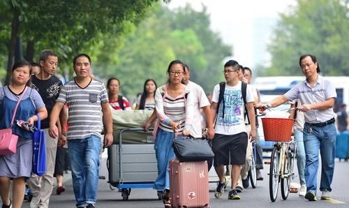 考上外地大学，迁户口有何利弊？