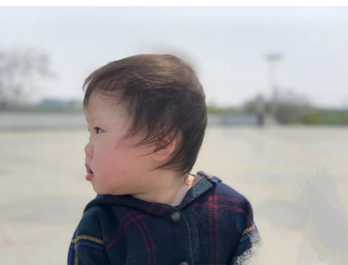 扁头真的好看吗?“平板电脑”似的后脑勺,可能悄悄影响宝宝智力
