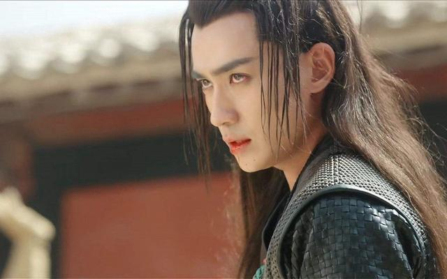 《琉璃》司凤已经吐了42次血！古装剧9位「吐血美男」！|两世欢_新浪娱乐_新浪新闻
