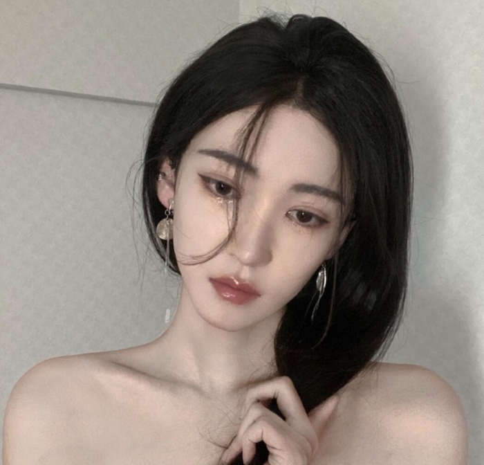 最美伪娘李由,一衣一裳皆性感,一颦一笑皆风景_新浪新闻