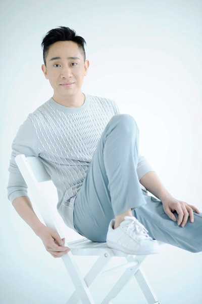 白凯南出生演艺世家,爷爷喜欢京剧,父亲白云是喜剧演员,也是一位美声