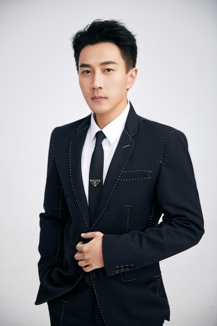 王丽坤、朱一龙、章若楠、杨子姗、刘恺威、许凯、鹿晗_新浪新闻