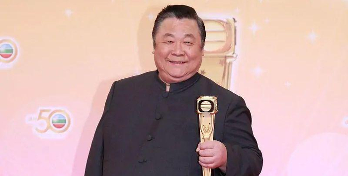 72岁老顽童秦煌曝现状,妻子离世子女关系僵硬,常年独居太凄凉