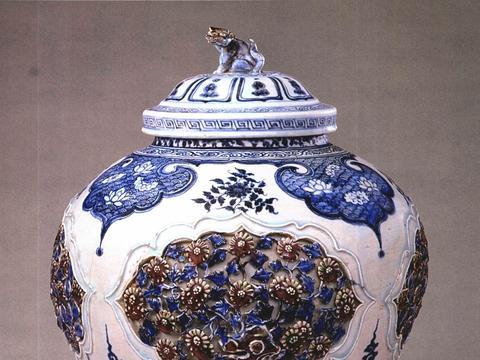 中国古美術・元款青花釉里紅描金彩龍紋琵琶・青花磁・純手描き・陶芸・花瓶・文房具 中国古美術・元款青花釉里紅描金彩龍紋琵琶・青花磁・純手描き・陶芸・花瓶・文房具