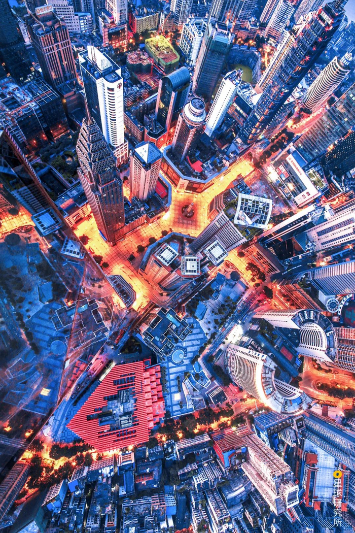 渝中区解放碑航拍 王正坤 摄