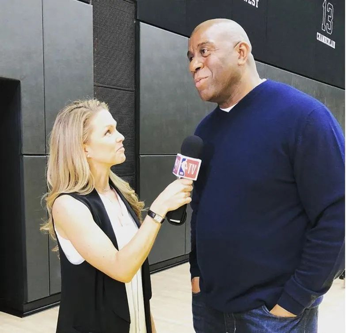 NBA最美女记者!沃克见了也流口水|女记者|沃克|肯巴_新浪新闻