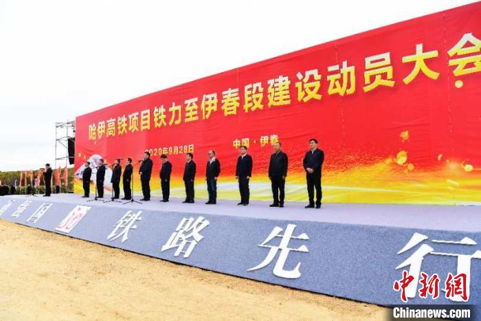     活动现场　姜久明　摄